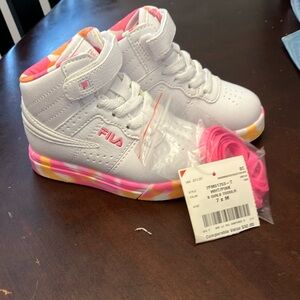Girls size 7 Fila sneakers